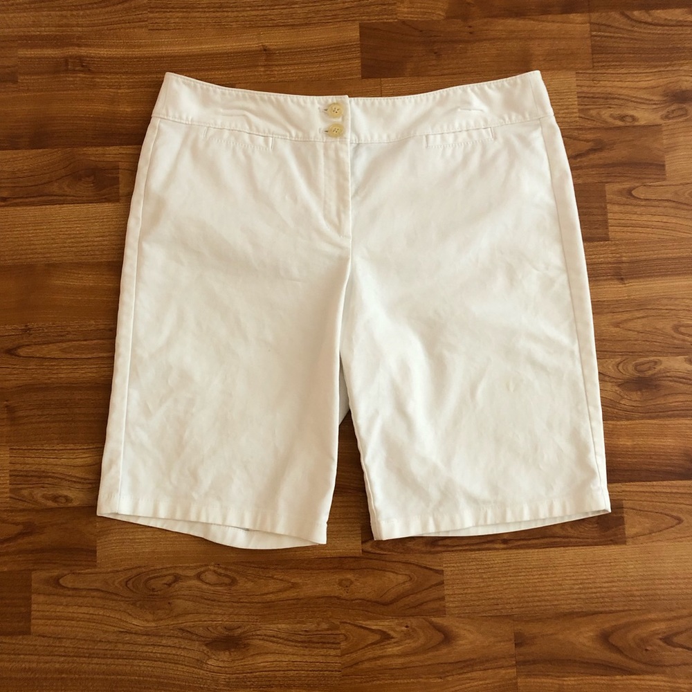 White Bermuda shorts